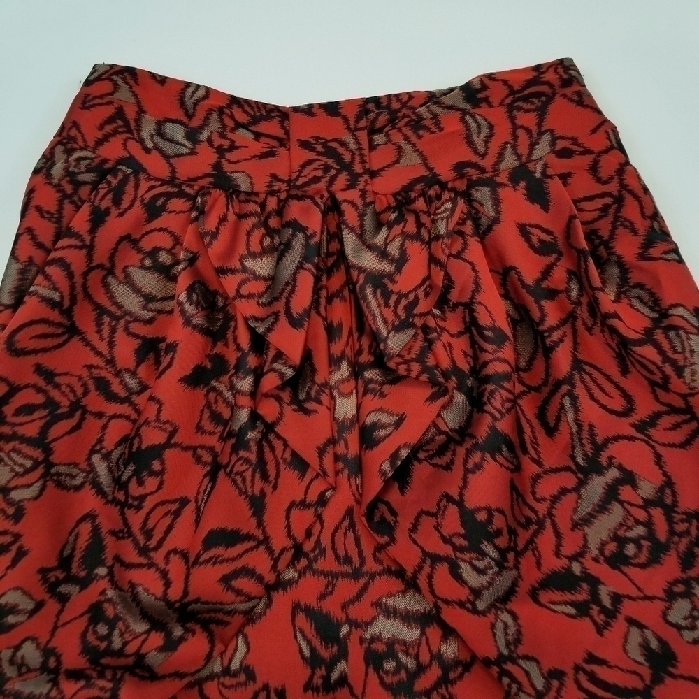 Eva Franco red black floral print bubble hem lined mini skirt size 4 - Picture 6 of 9